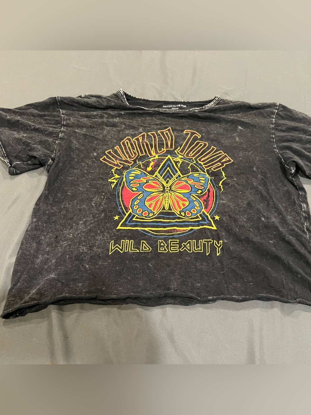 Wild Beauty World Tour Shirt l M